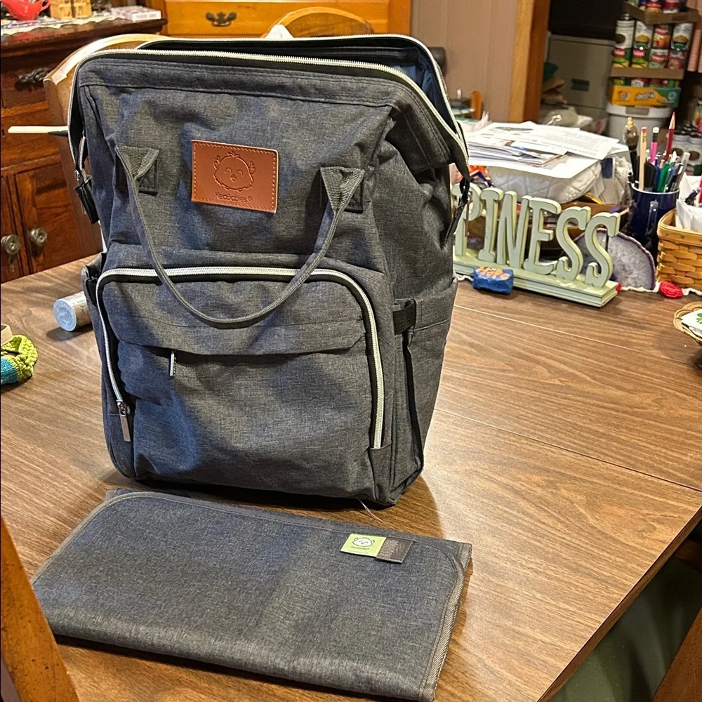 Keababies gray backpack